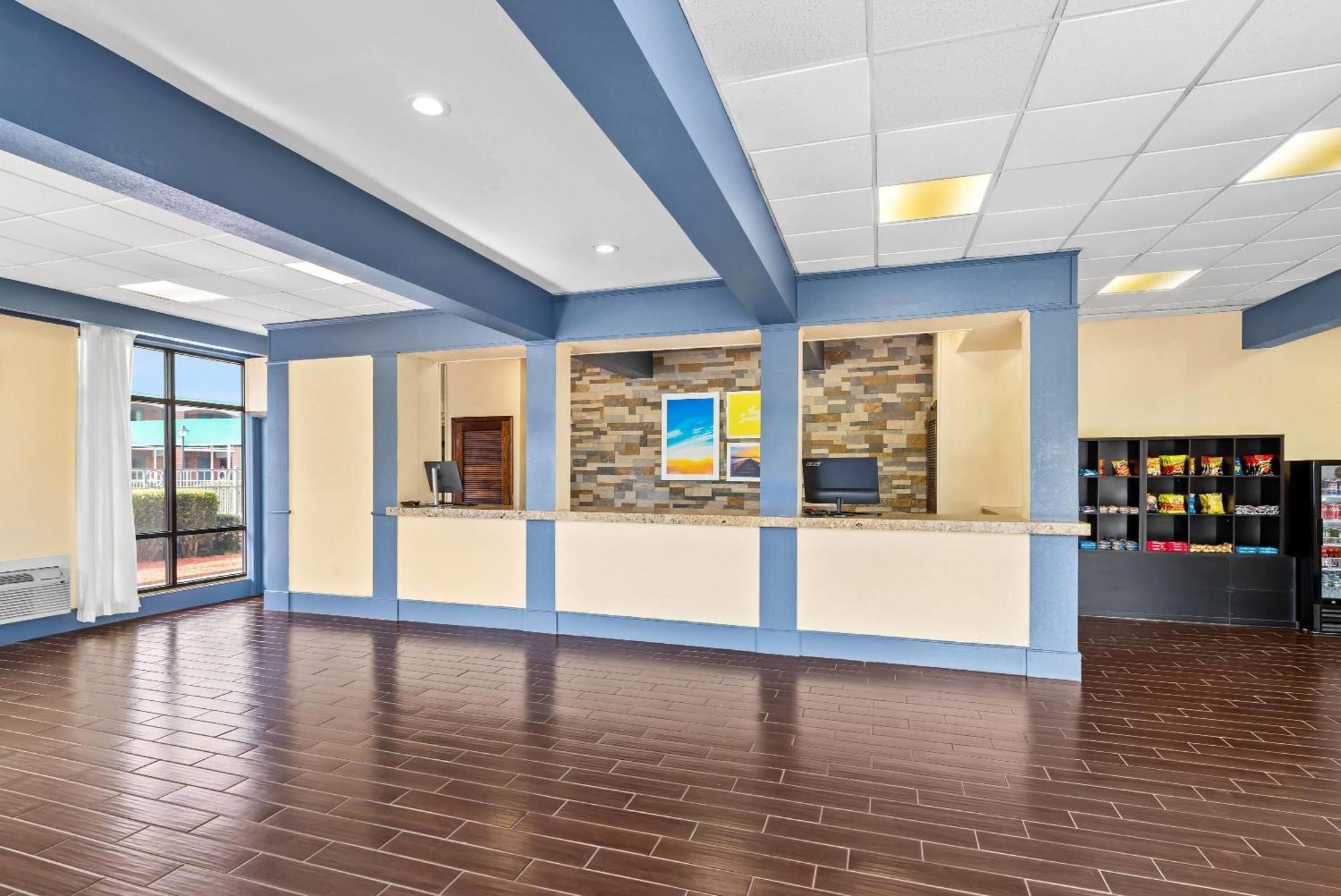 Days Inn By Wyndham Petersburg/South Fort Lee Dış mekan fotoğraf