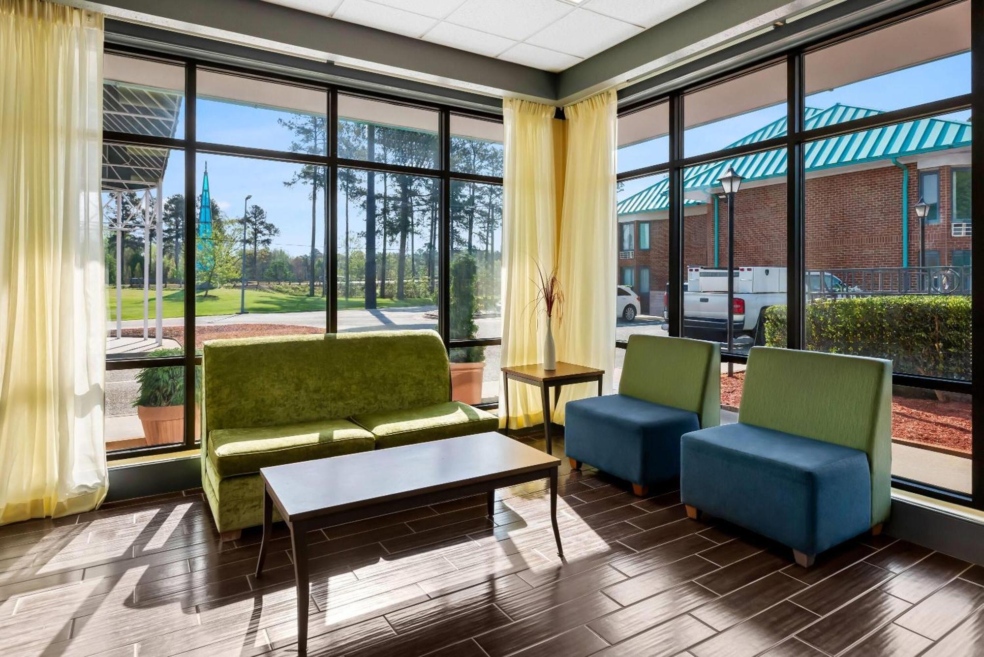Days Inn By Wyndham Petersburg/South Fort Lee Dış mekan fotoğraf