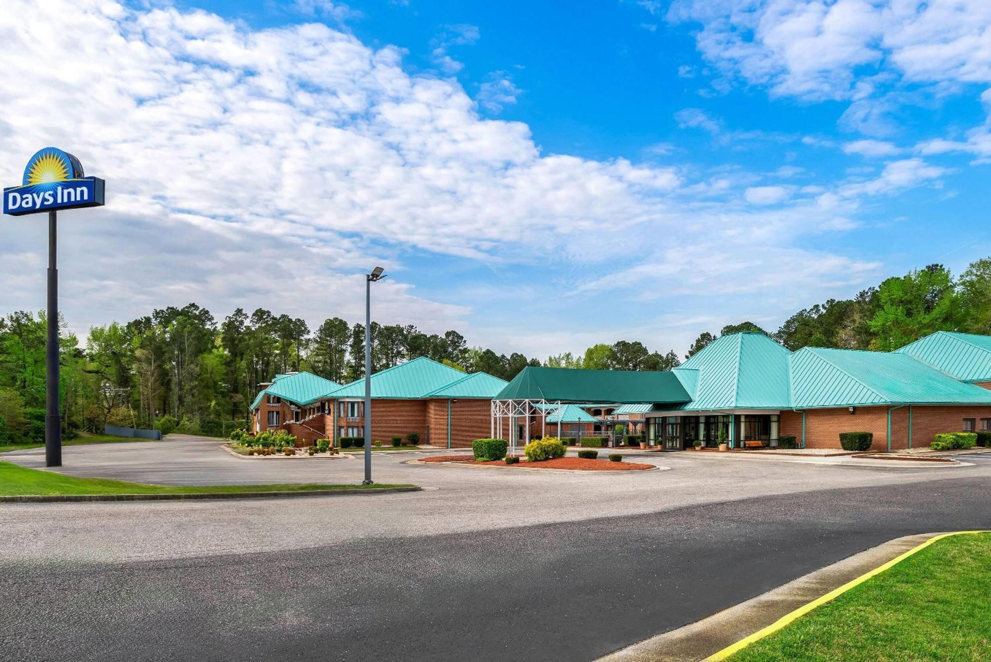 Days Inn By Wyndham Petersburg/South Fort Lee Dış mekan fotoğraf